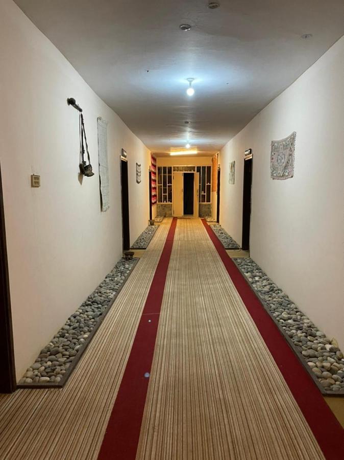 Indus View Hotel Skardu Ngoại thất bức ảnh