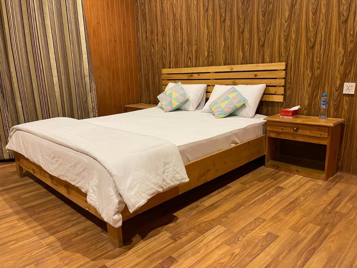 Indus View Hotel Skardu Ngoại thất bức ảnh