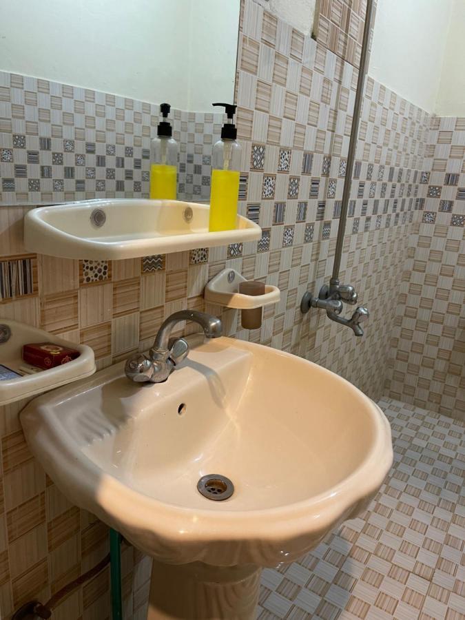 Indus View Hotel Skardu Ngoại thất bức ảnh