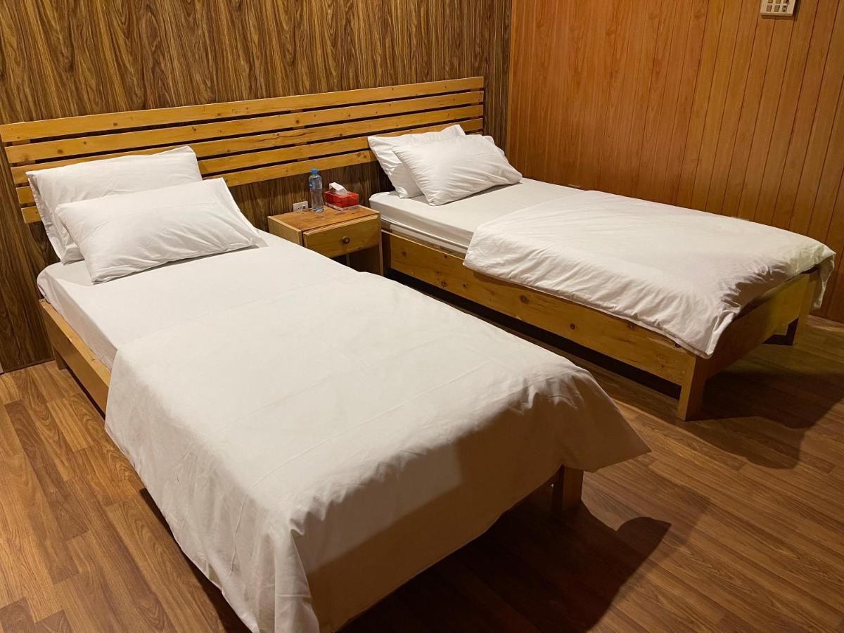 Indus View Hotel Skardu Ngoại thất bức ảnh
