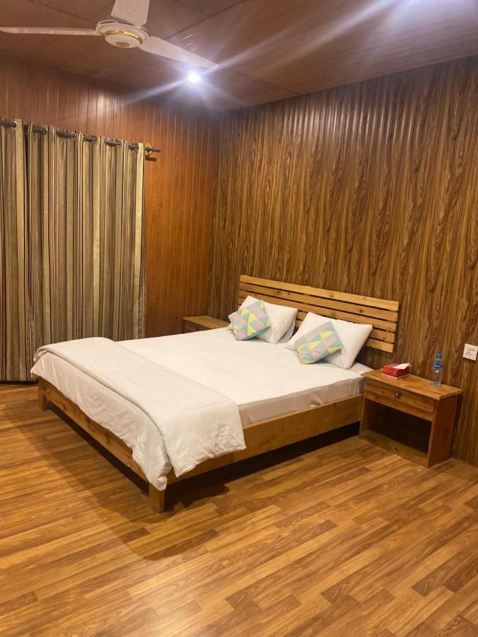 Indus View Hotel Skardu Ngoại thất bức ảnh