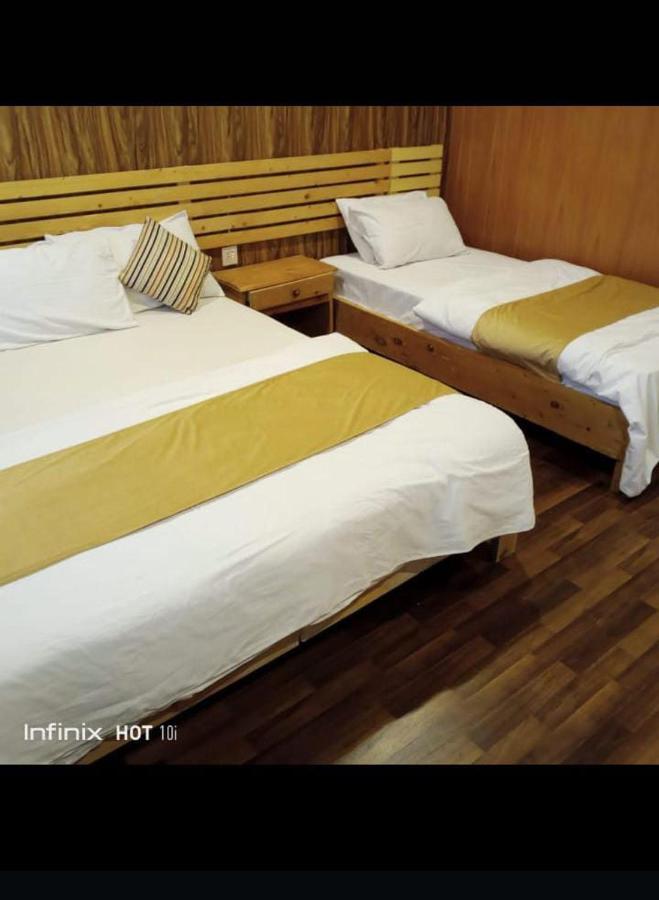 Indus View Hotel Skardu Ngoại thất bức ảnh